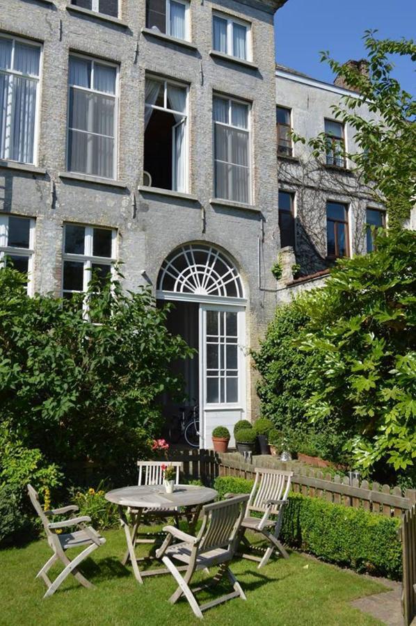 Hotel Patritius Brugge Bagian luar foto